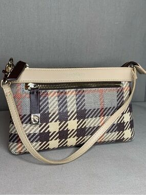 The Spartina 449 Wymberly East West Hipster Wristlet